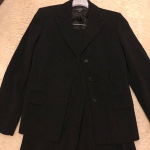Ladies suit